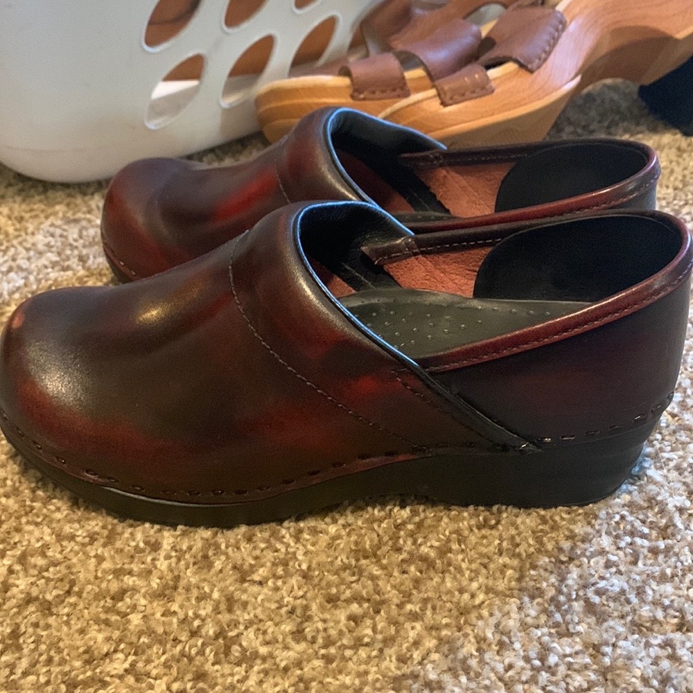 LL Bean Red Leather Clogs Worn Once Women’s Size 7.5